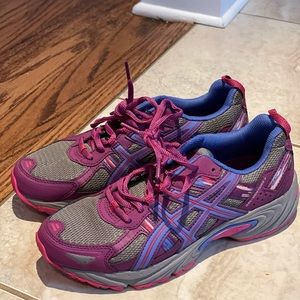 Women’s ASICS gel-venture